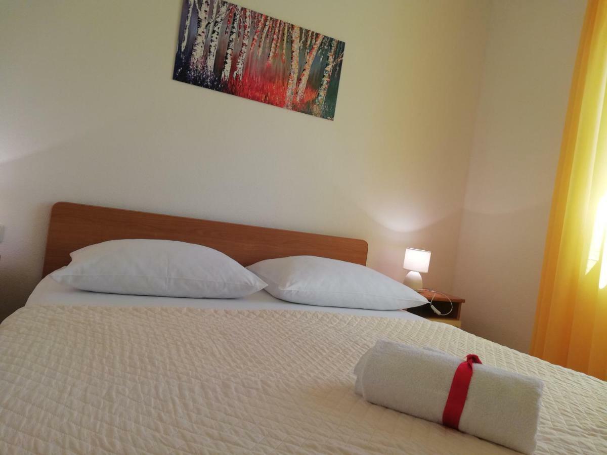 Apartmani Marija Primosten Luaran gambar
